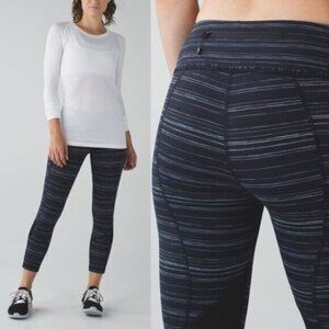 LULULEMON Pace Rival Crop Leggings Cyber Stripe Naval Blue Black Womens Size 4